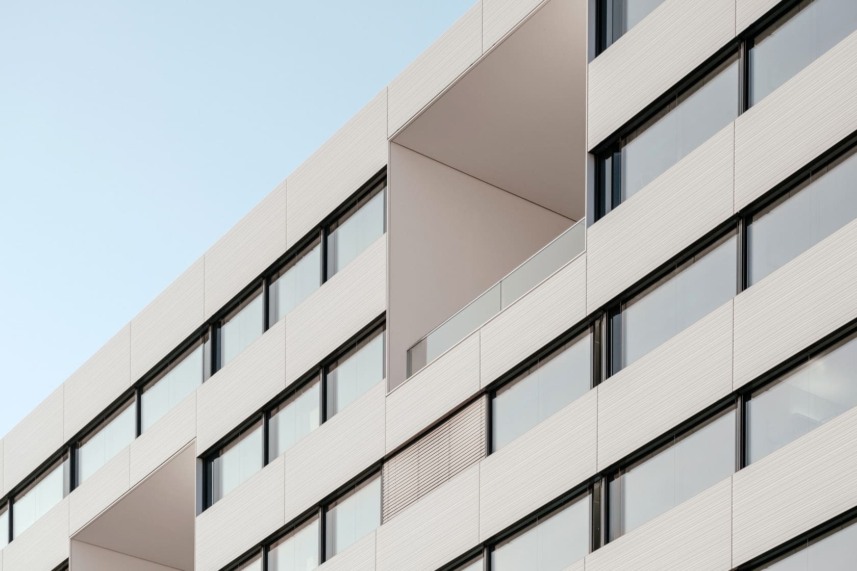 Facciata di un edificio residenziale contemporaneo